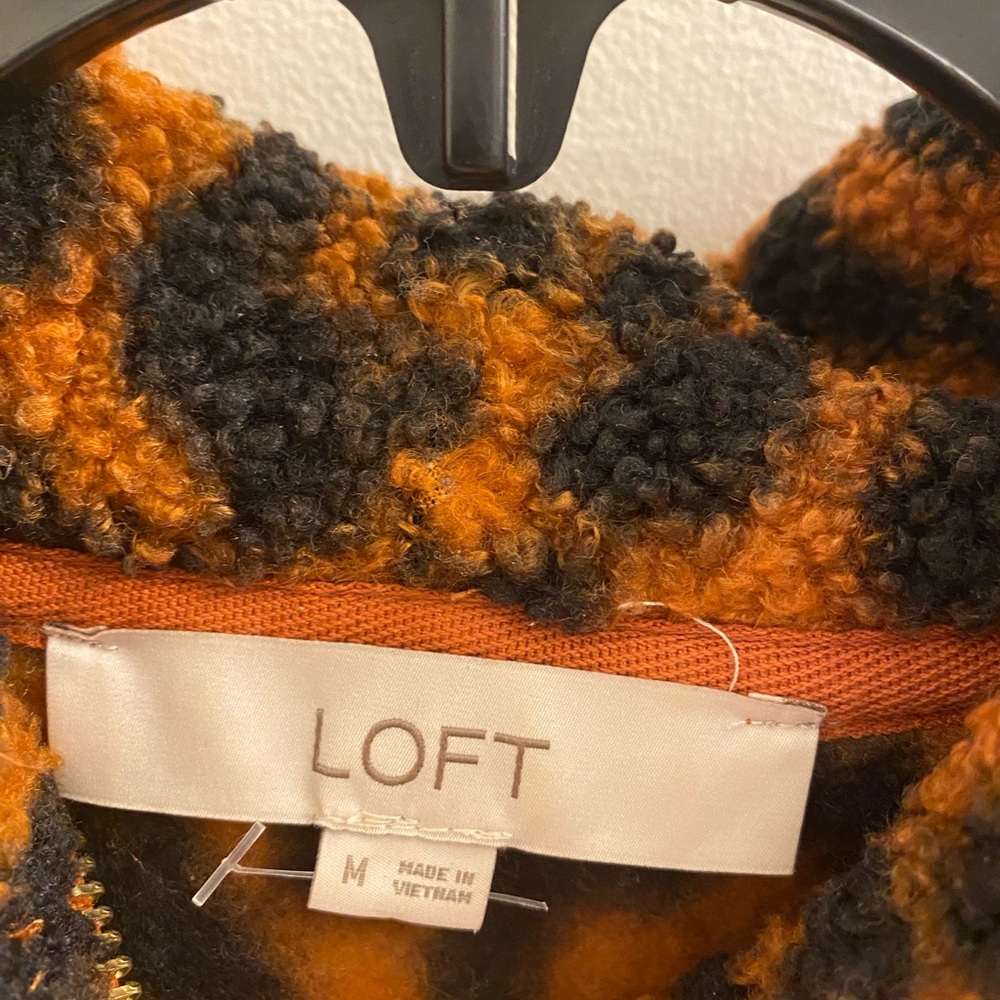 Loft Leopard Print Sherpa Hoodie Size Medium - image 4